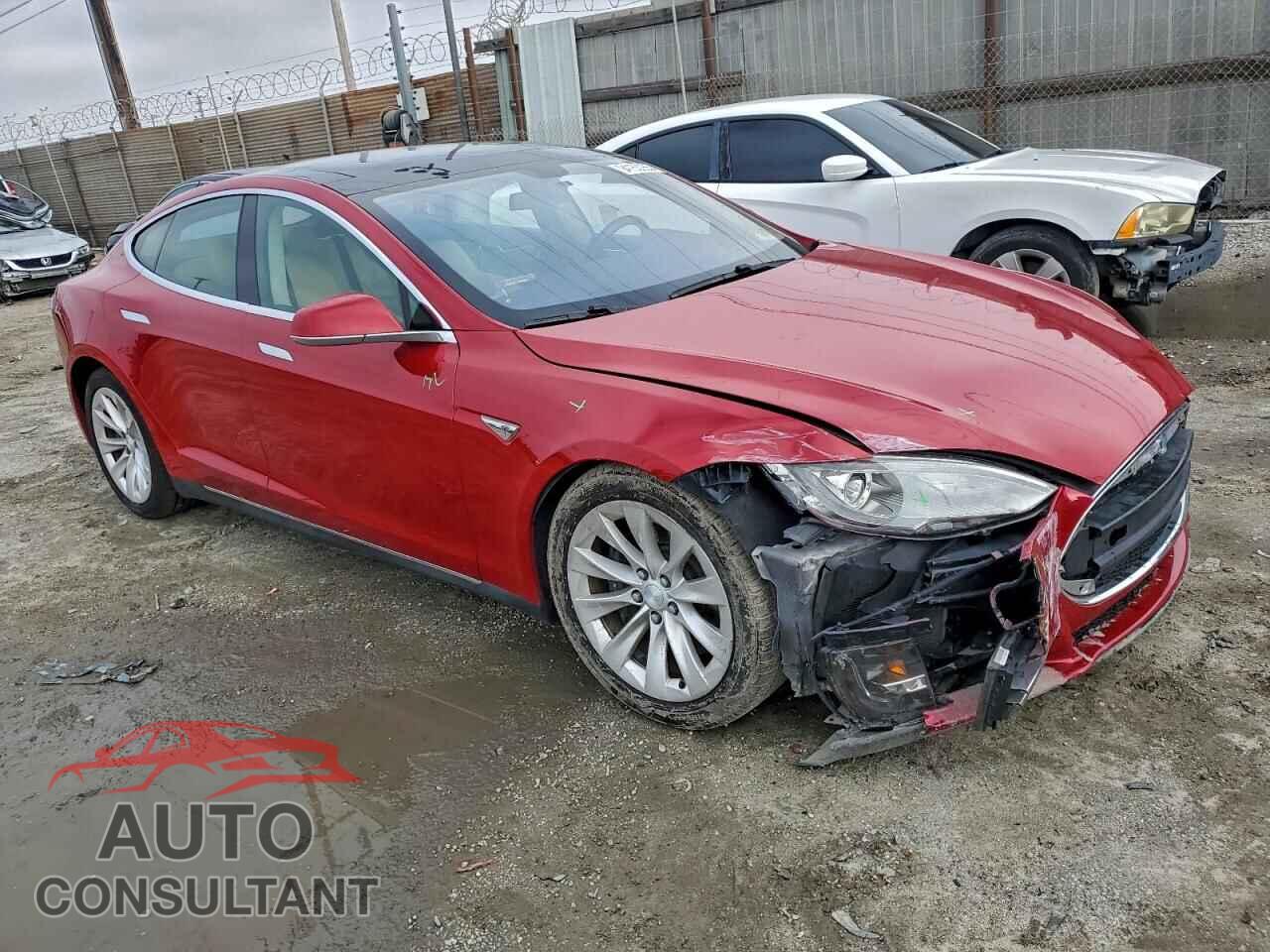 TESLA MODEL S 2013 - 5YJSA1CP0DFP14576