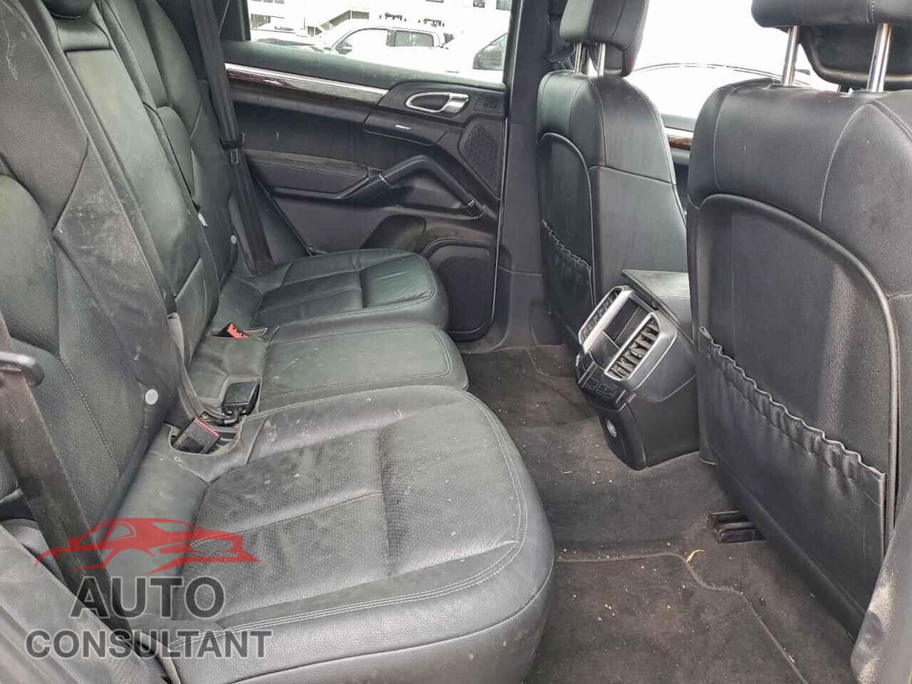 PORSCHE CAYENNE 2012 - WP1AA2A24CLA03854