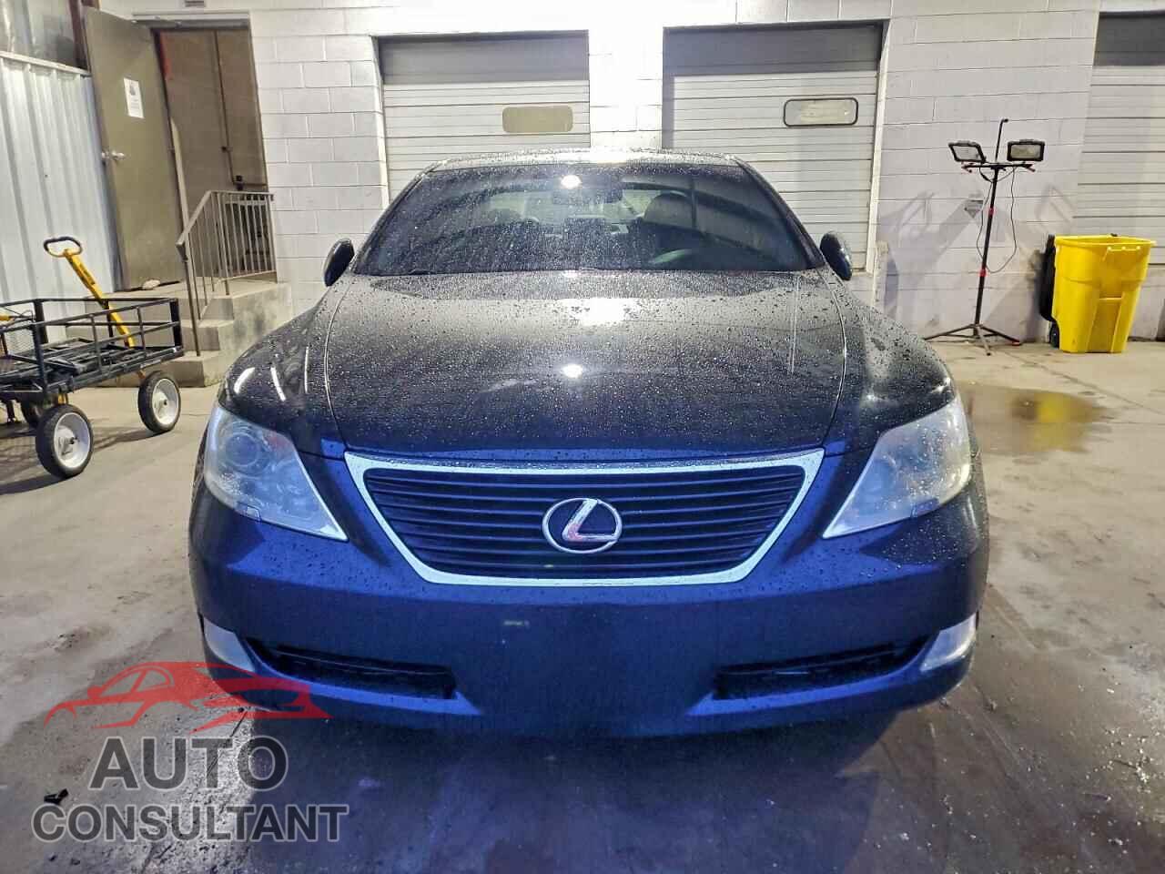 LEXUS LS 2009 - JTHDL46F895000113