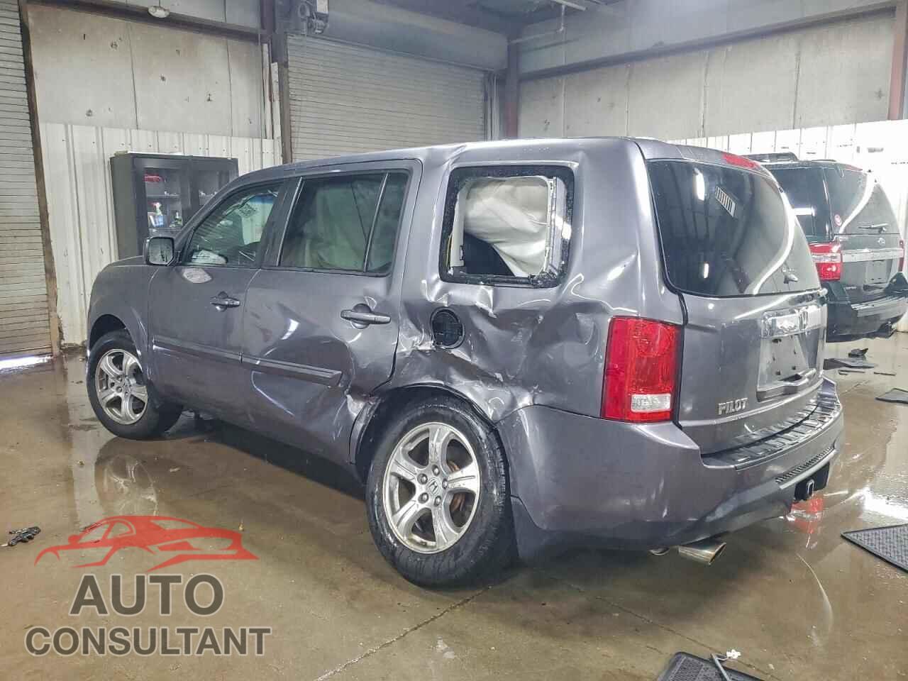 HONDA PILOT 2015 - 5FNYF4H52FB022861