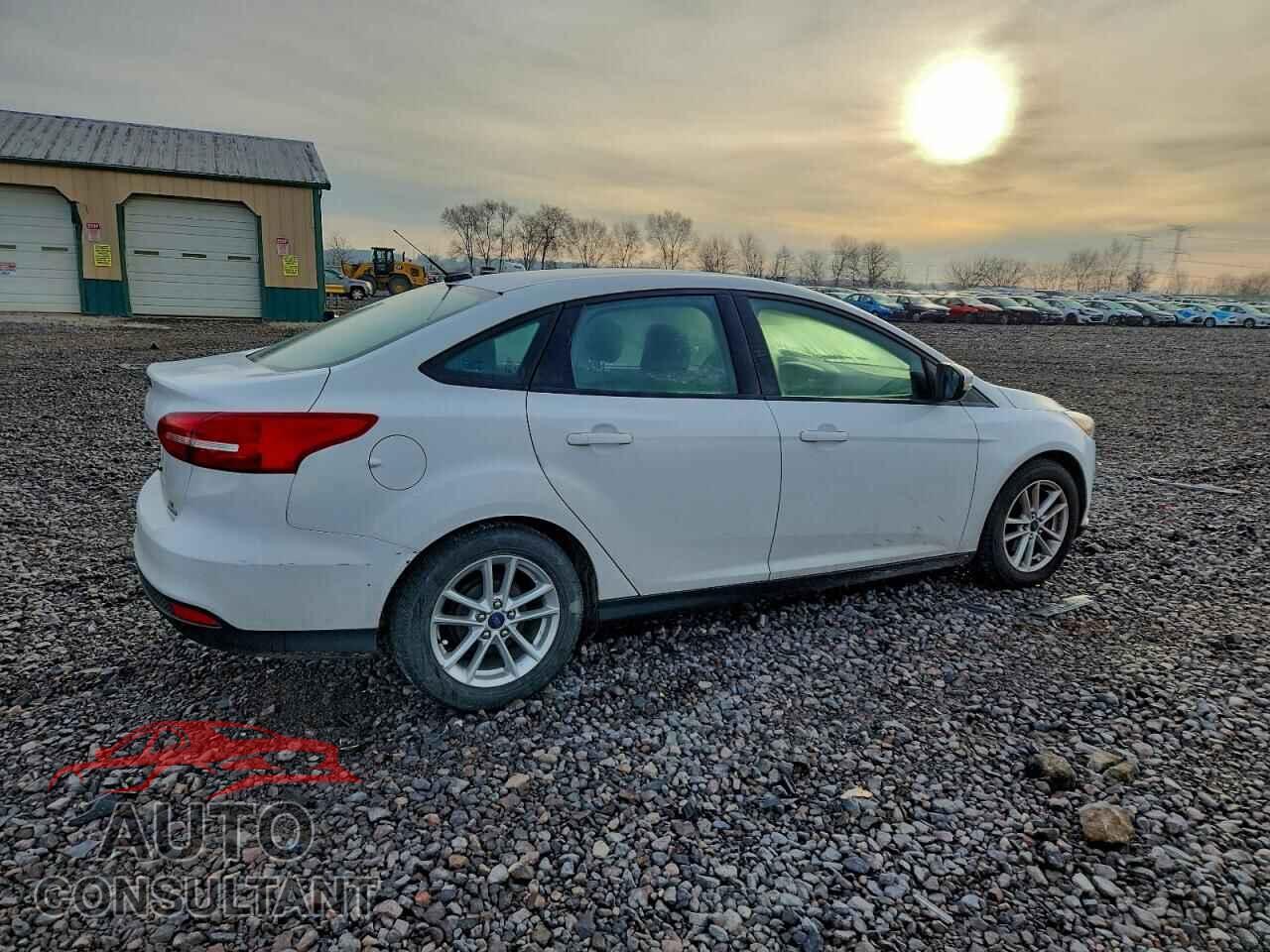 FORD FOCUS 2015 - 1FADP3F23FL255570