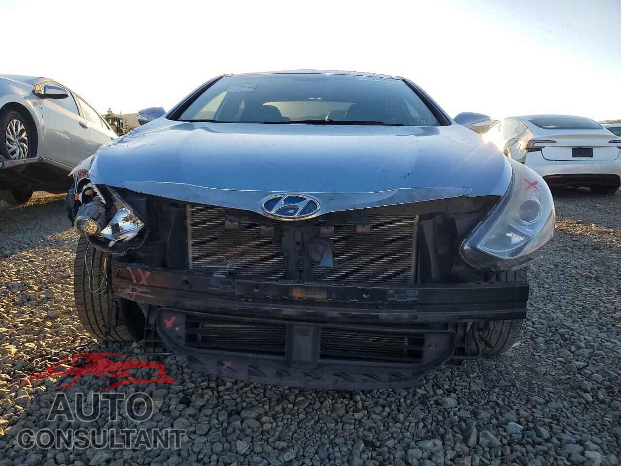 HYUNDAI SONATA 2012 - KMHEC4A43CA036457