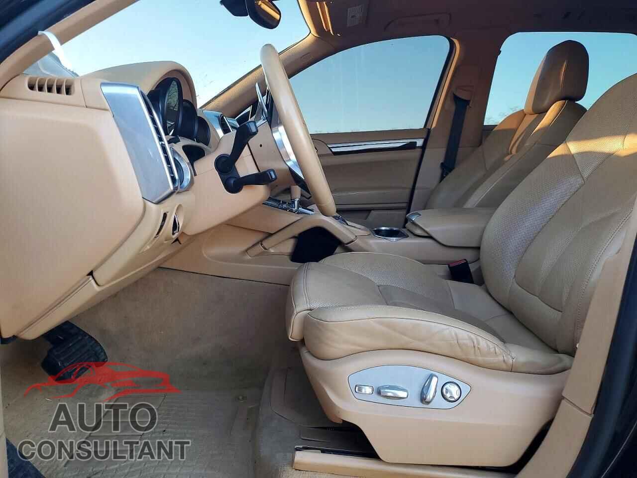 PORSCHE CAYENNE 2016 - WP1AA2A22GLA00487