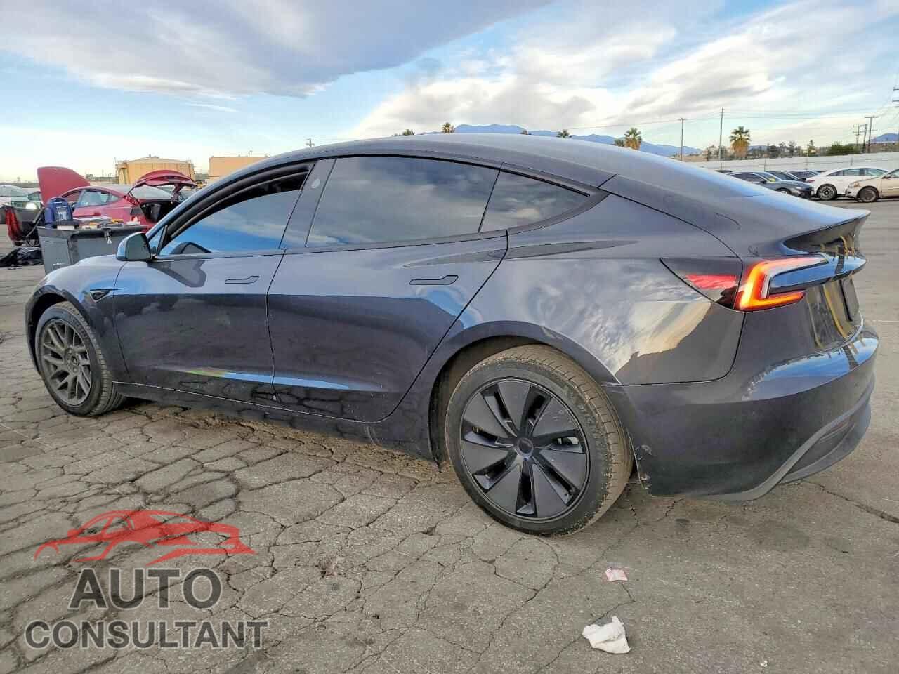 TESLA MODEL 3 2024 - 5YJ3E1EA9RF849273