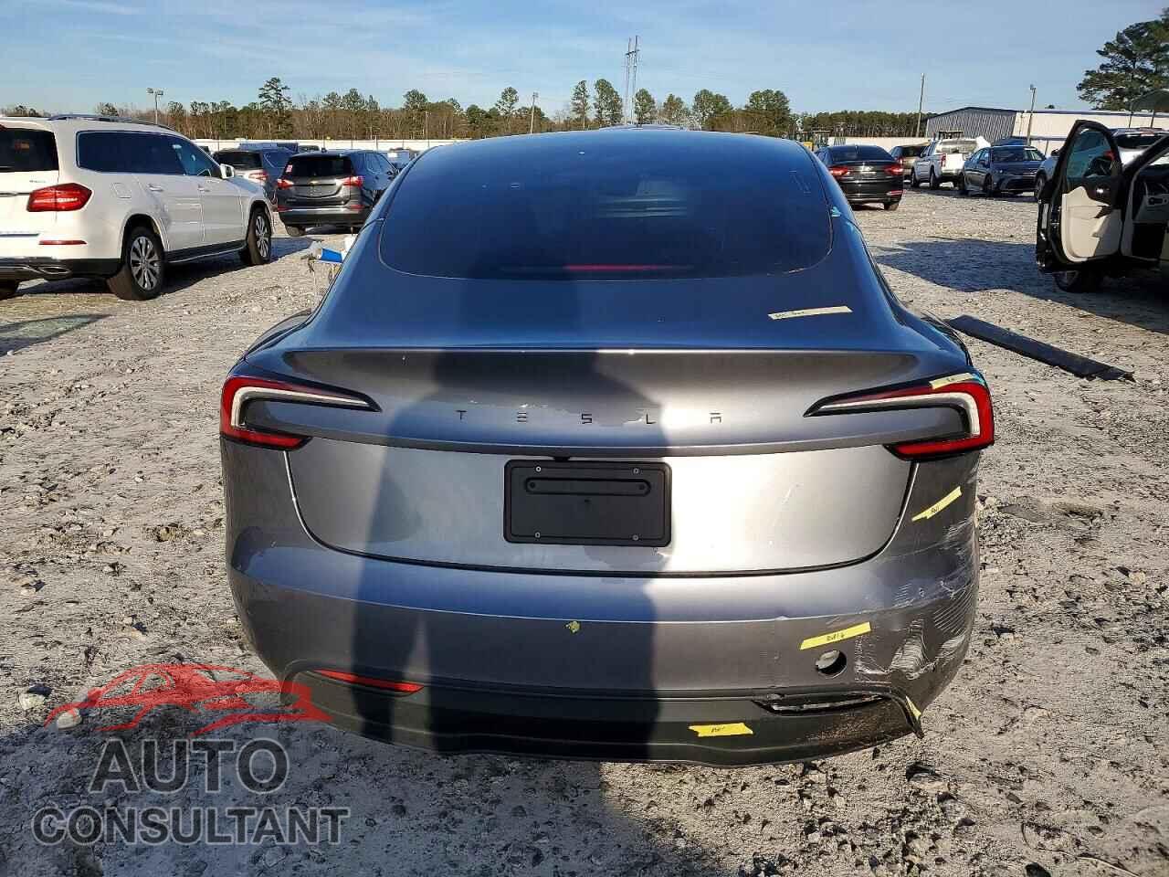 TESLA MODEL 3 2024 - 5YJ3E1EA4RF855787