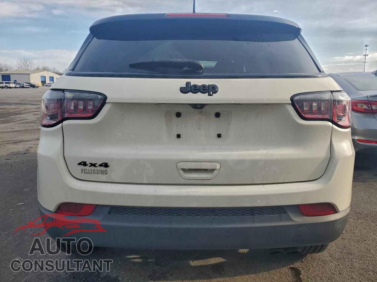 JEEP COMPASS 2018 - 3C4NJDBB3JT301567