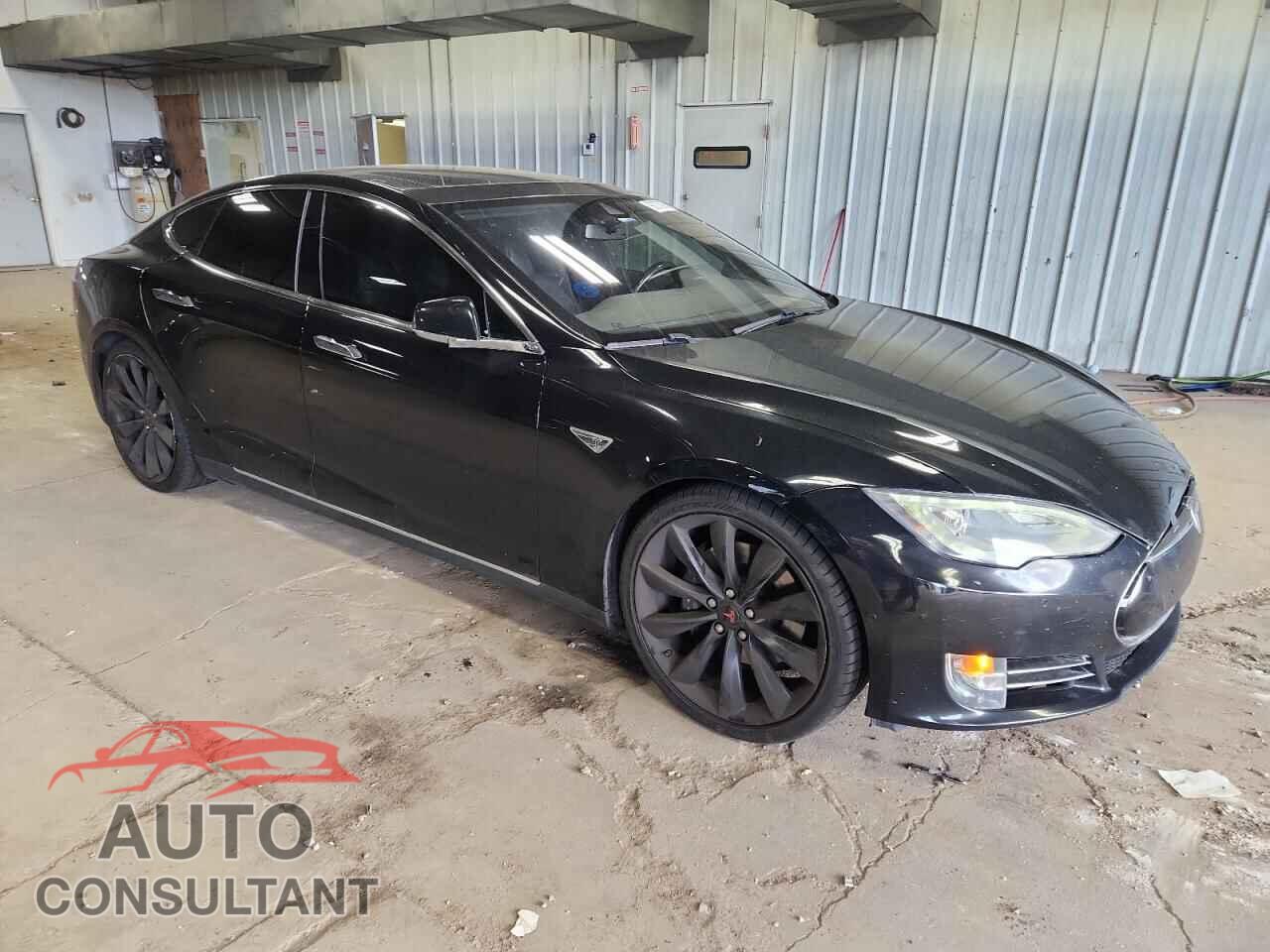 TESLA MODEL S 2015 - 5YJSA4H28FF094593