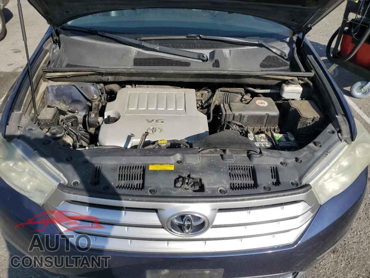 TOYOTA HIGHLANDER 2013 - 5TDBK3EH8DS204499