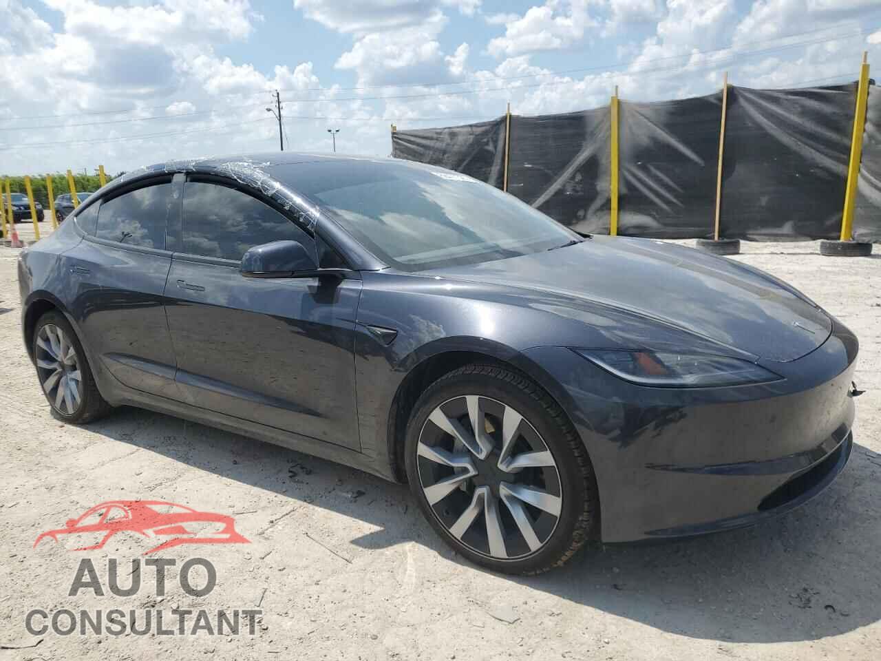 TESLA MODEL 3 2024 - 5YJ3E1EA9RF841612