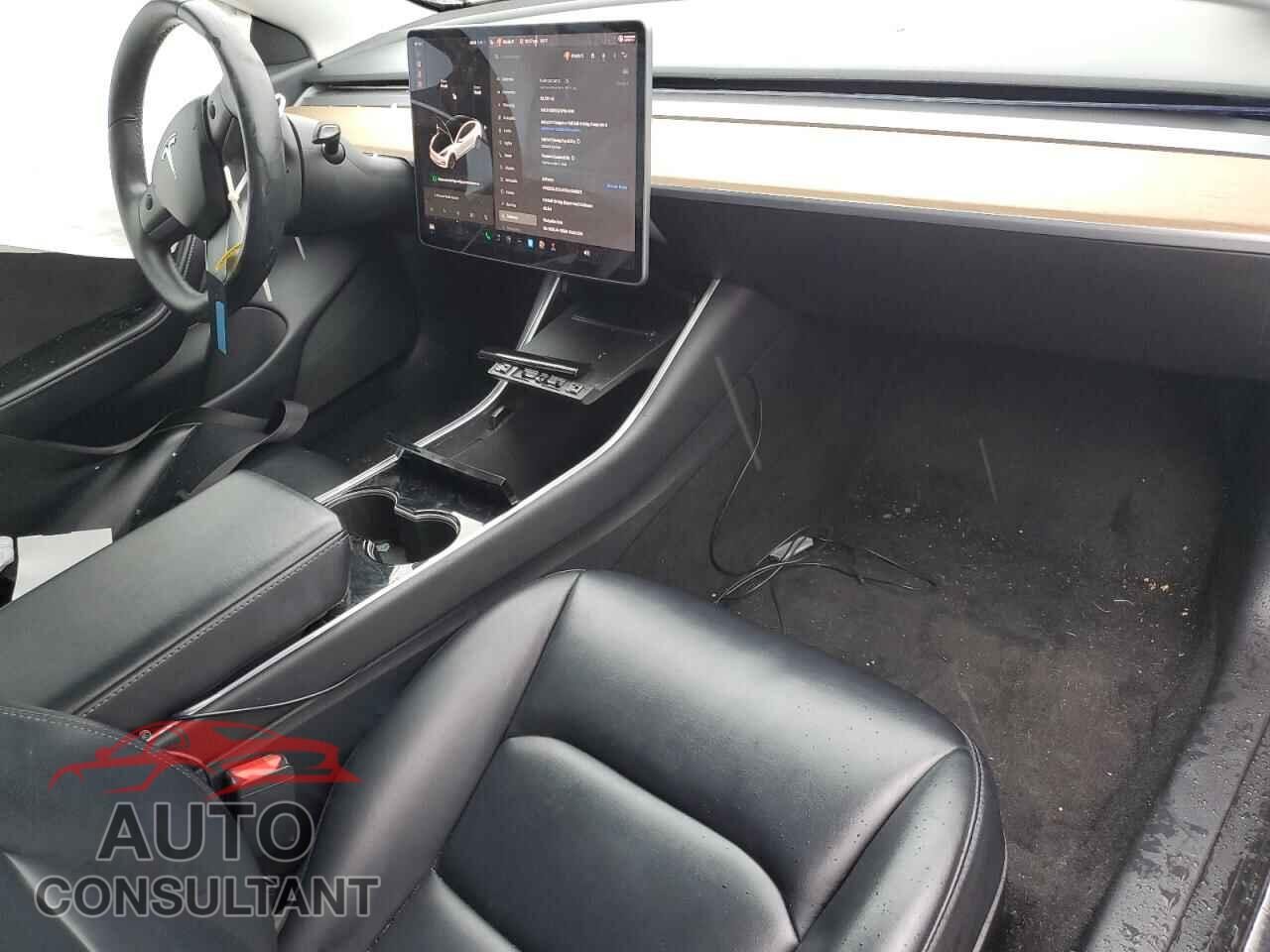 TESLA MODEL 3 2019 - 5YJ3E1EA7KF504040