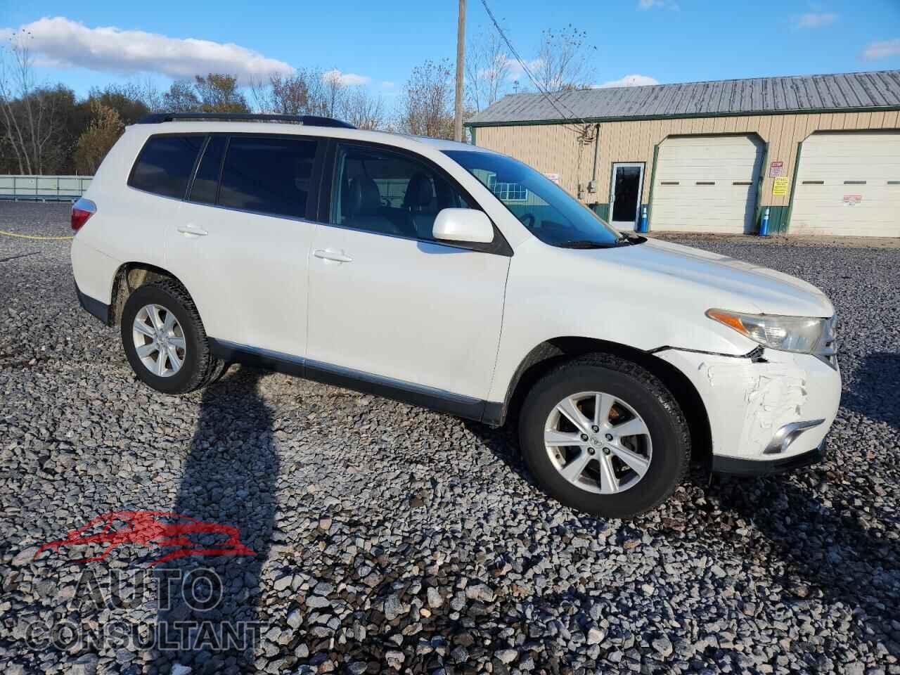 TOYOTA HIGHLANDER 2012 - 5TDBK3EH3CS098901