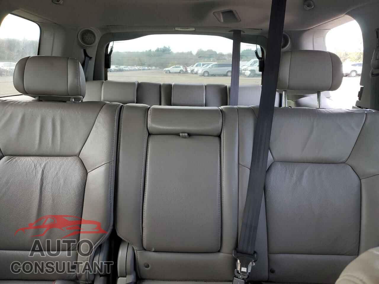 HONDA PILOT 2011 - 5FNYF4H77BB028294