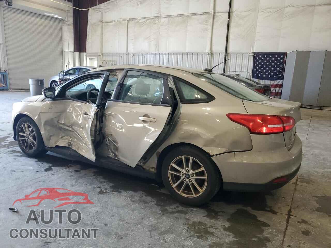 FORD FOCUS 2015 - 1FADP3F24FL262771