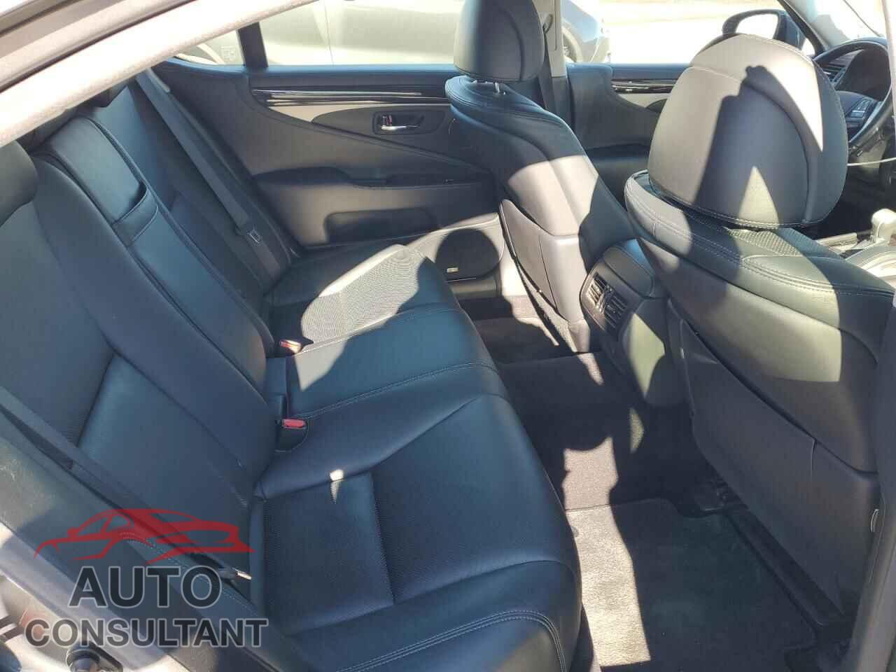 LEXUS LS460 2017 - JTHCL5EF1H5028370