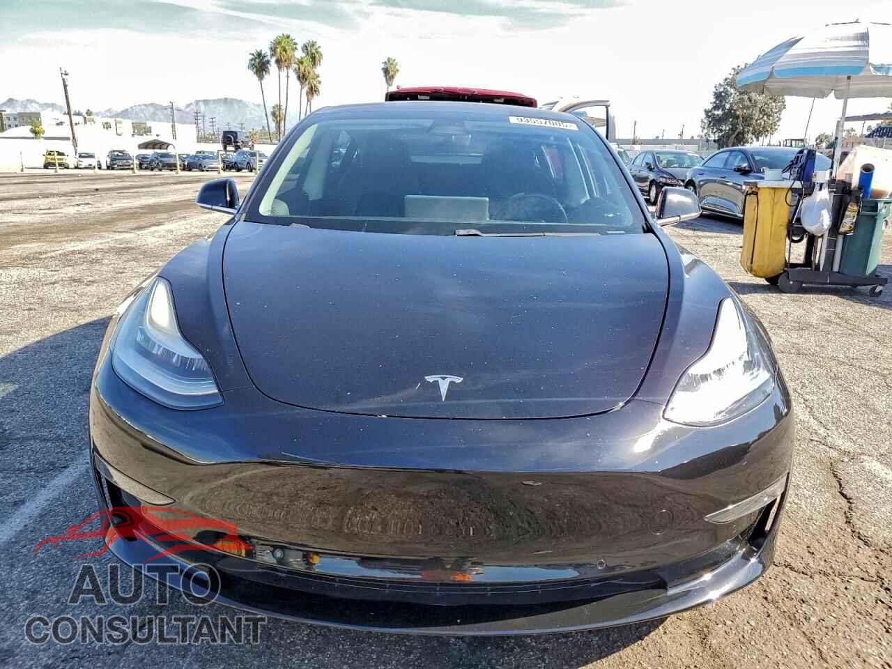 TESLA MODEL 3 2018 - 5YJ3E1EA5JF136424
