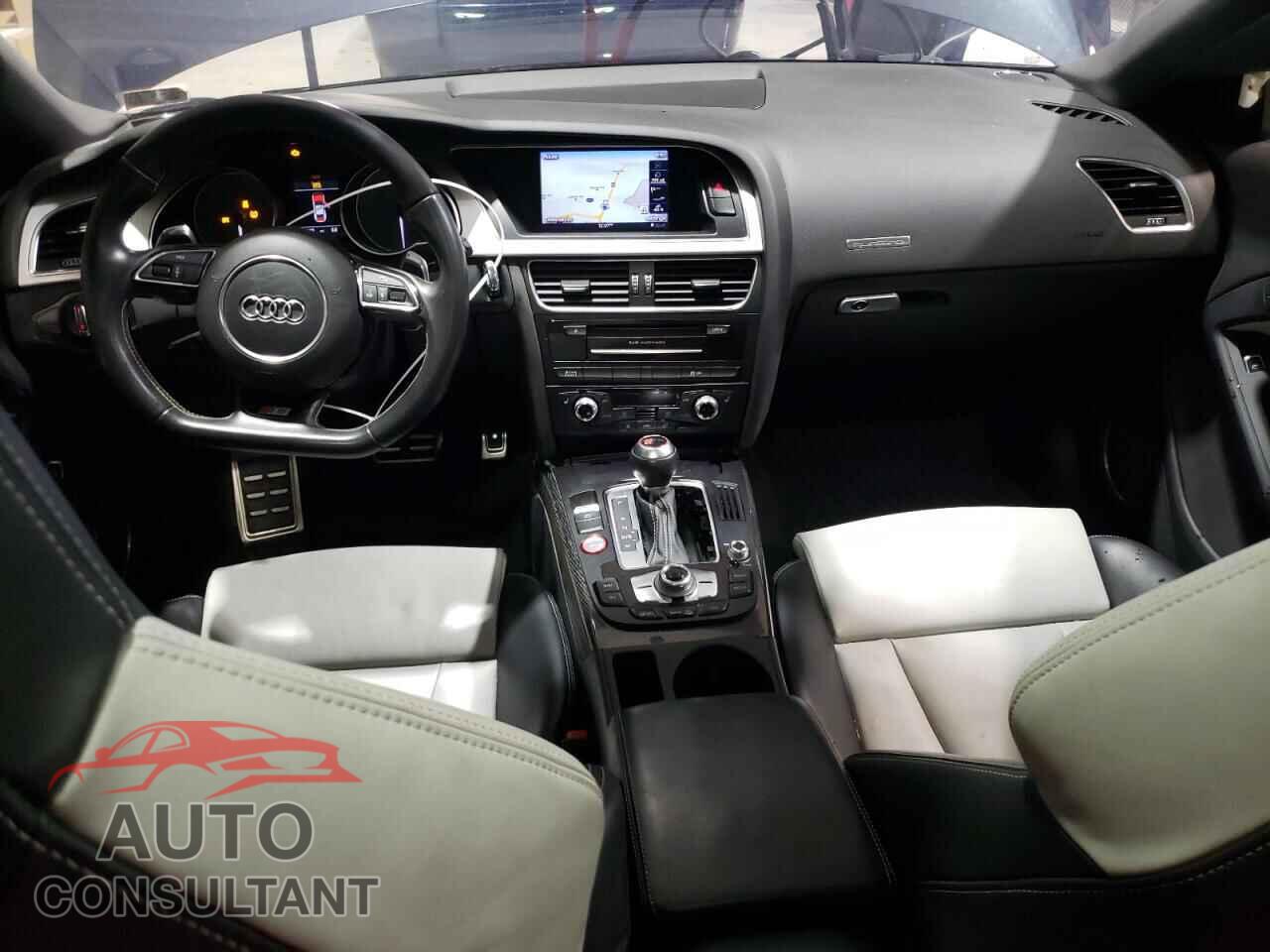 AUDI S5/RS5 2015 - WAUCGAFR0FA046819