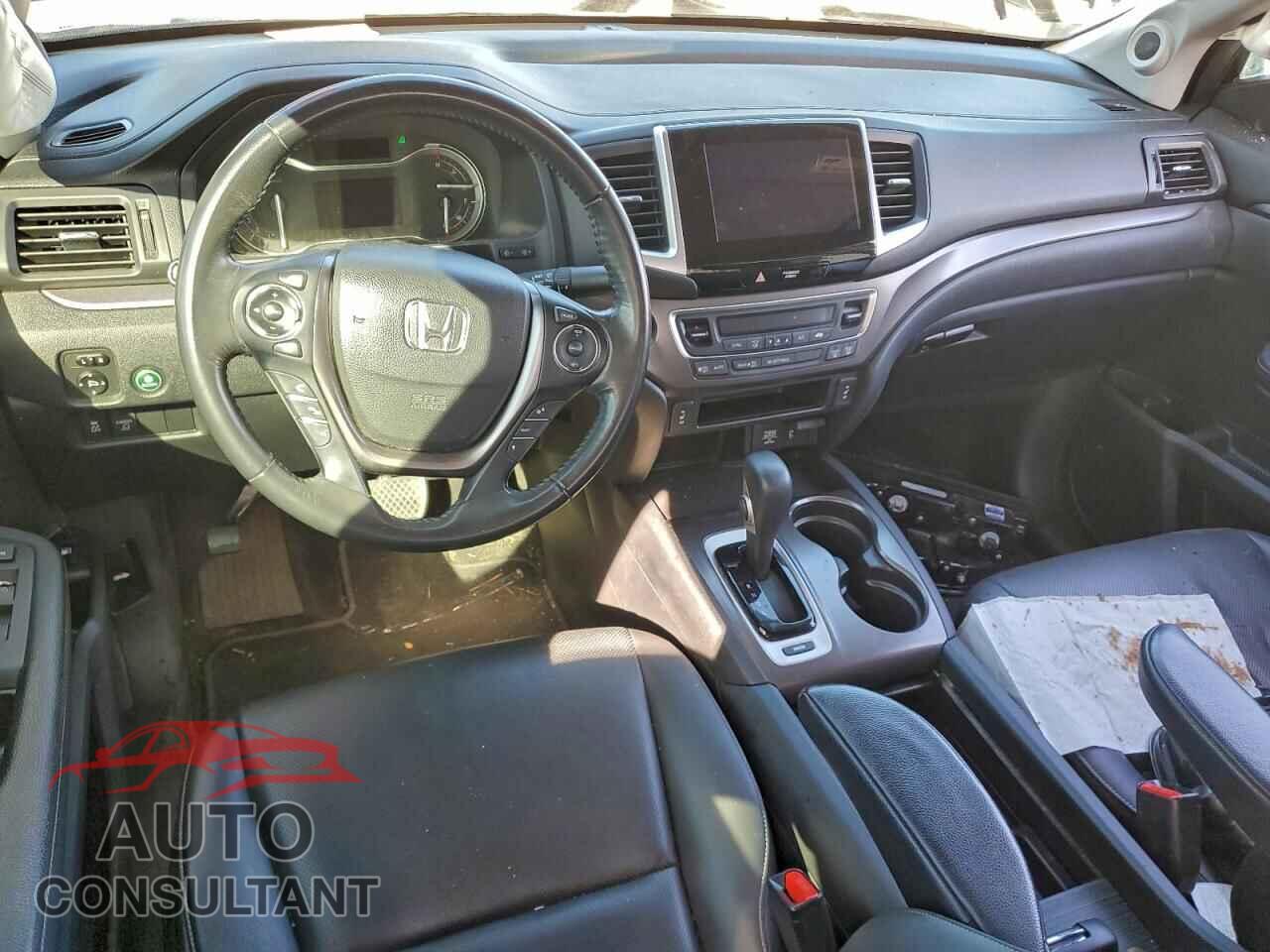 HONDA RIDGELINE 2017 - 5FPYK2F66HB010458