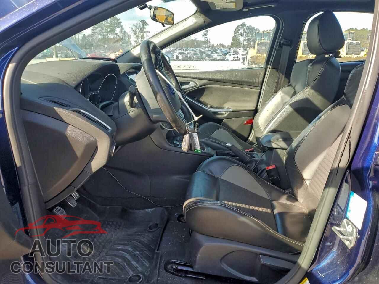 FORD FOCUS 2017 - 1FADP3L94HL221528