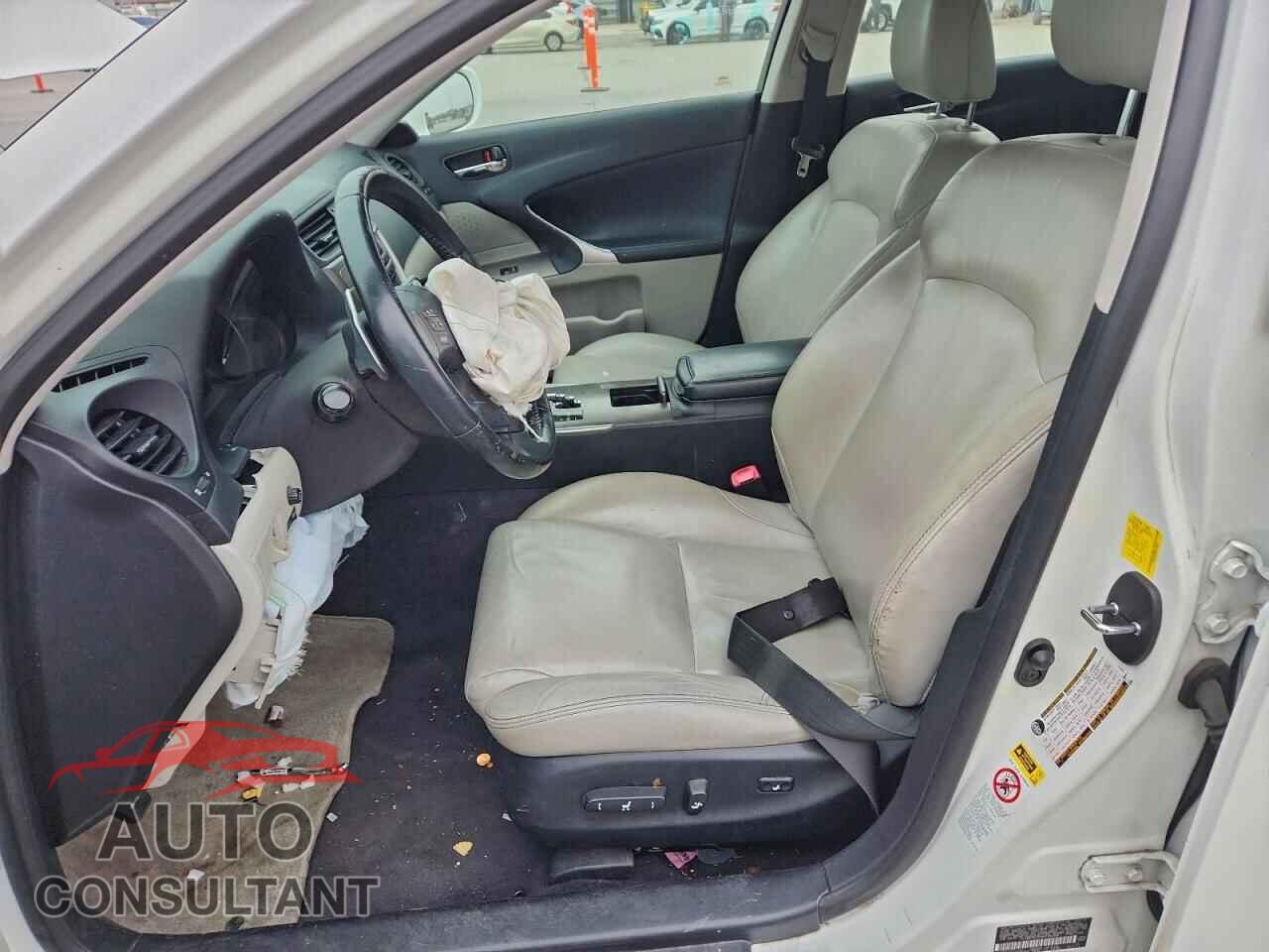 LEXUS IS 2010 - JTHBF5C20A5128288