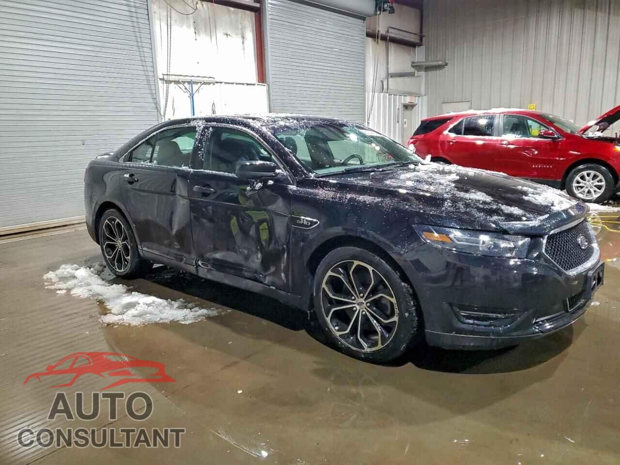 FORD TAURUS 2018 - 1FAHP2KT3JG102831