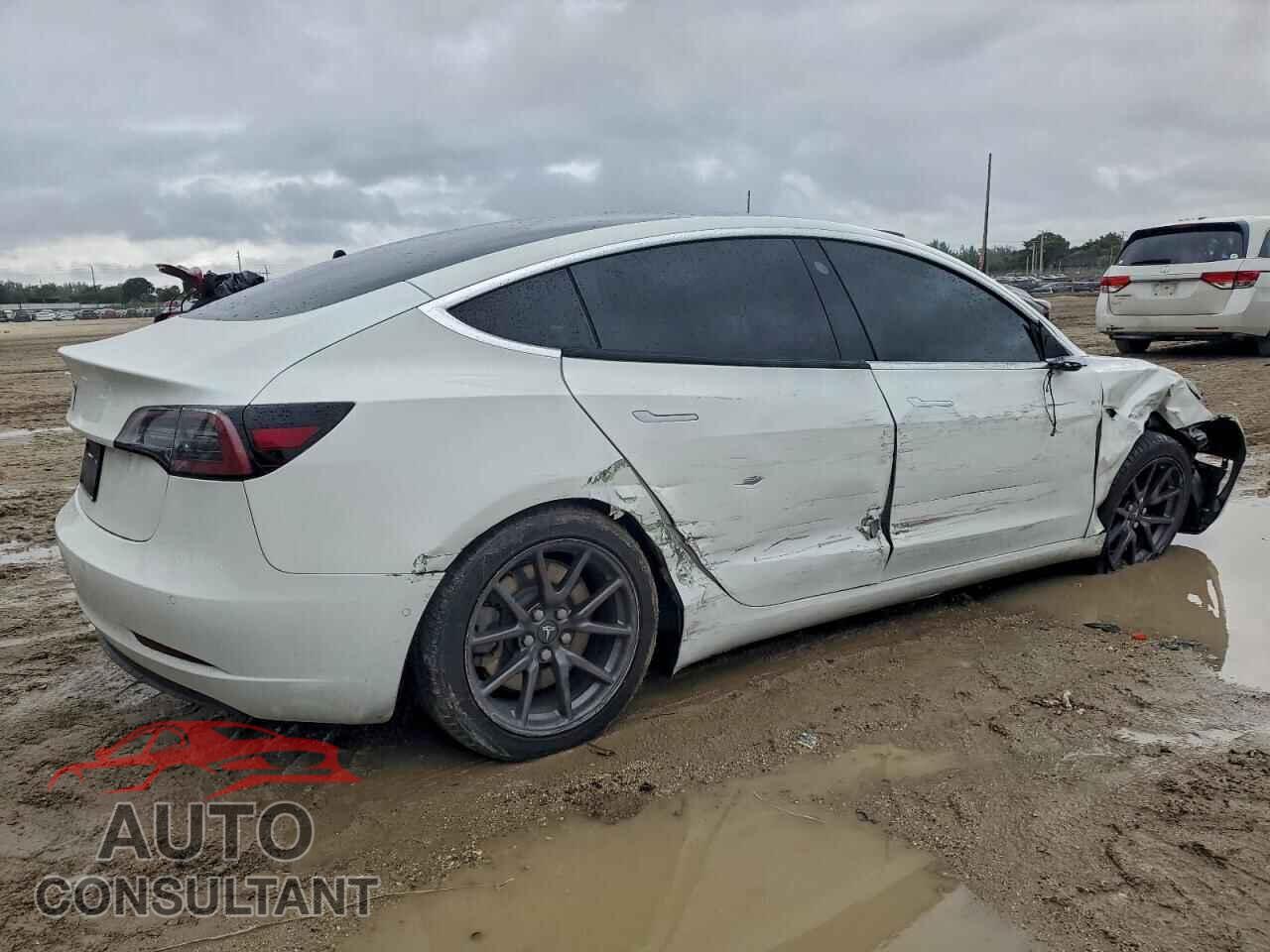 TESLA MODEL 3 2020 - 5YJ3E1EA8LF597846