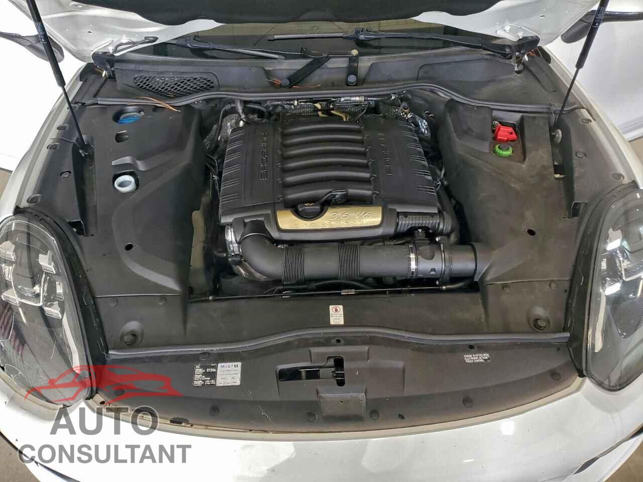 PORSCHE CAYENNE 2016 - WP1AA2A2XGLA00852