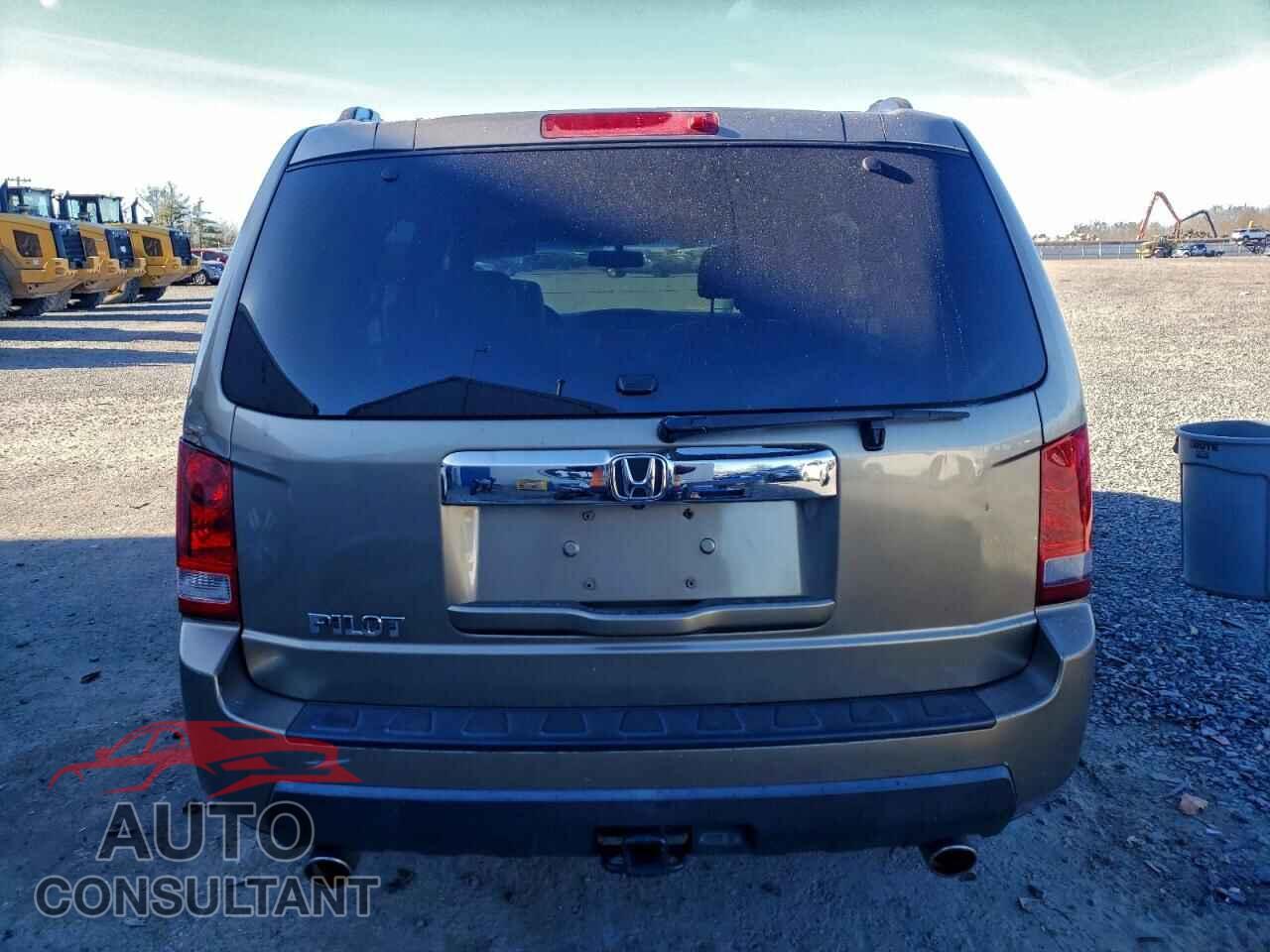 HONDA PILOT 2011 - 5FNYF3H61BB027675