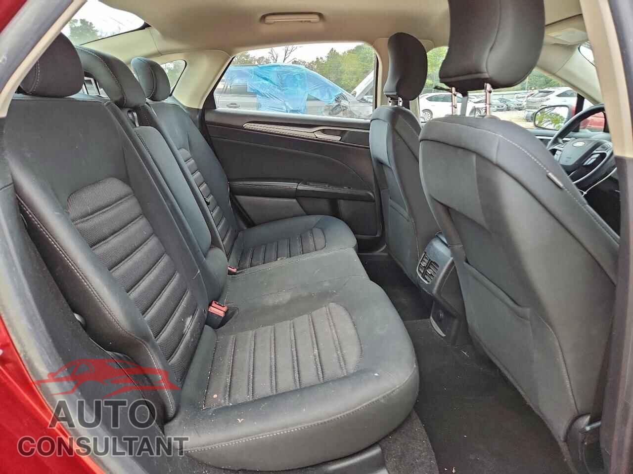 FORD FUSION 2019 - 3FA6P0LU4KR242559