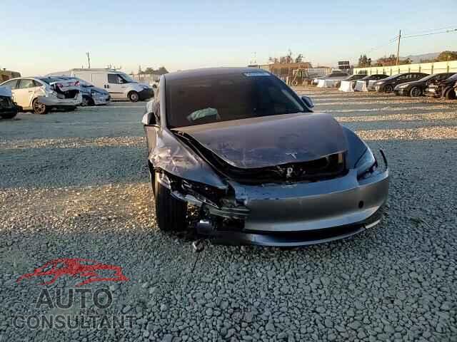 TESLA MODEL 3 2024 - 5YJ3E1EA7RF858571