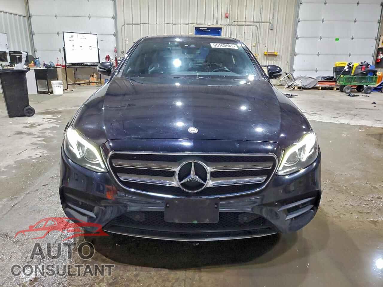 MERCEDES-BENZ E-CLASS 2017 - WDDZF4KB9HA205730