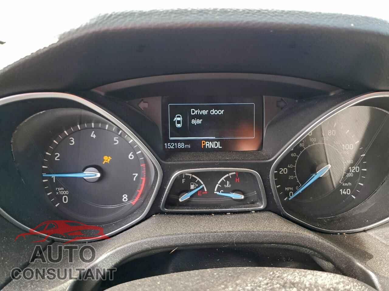 FORD FOCUS 2015 - 1FADP3F21FL256023