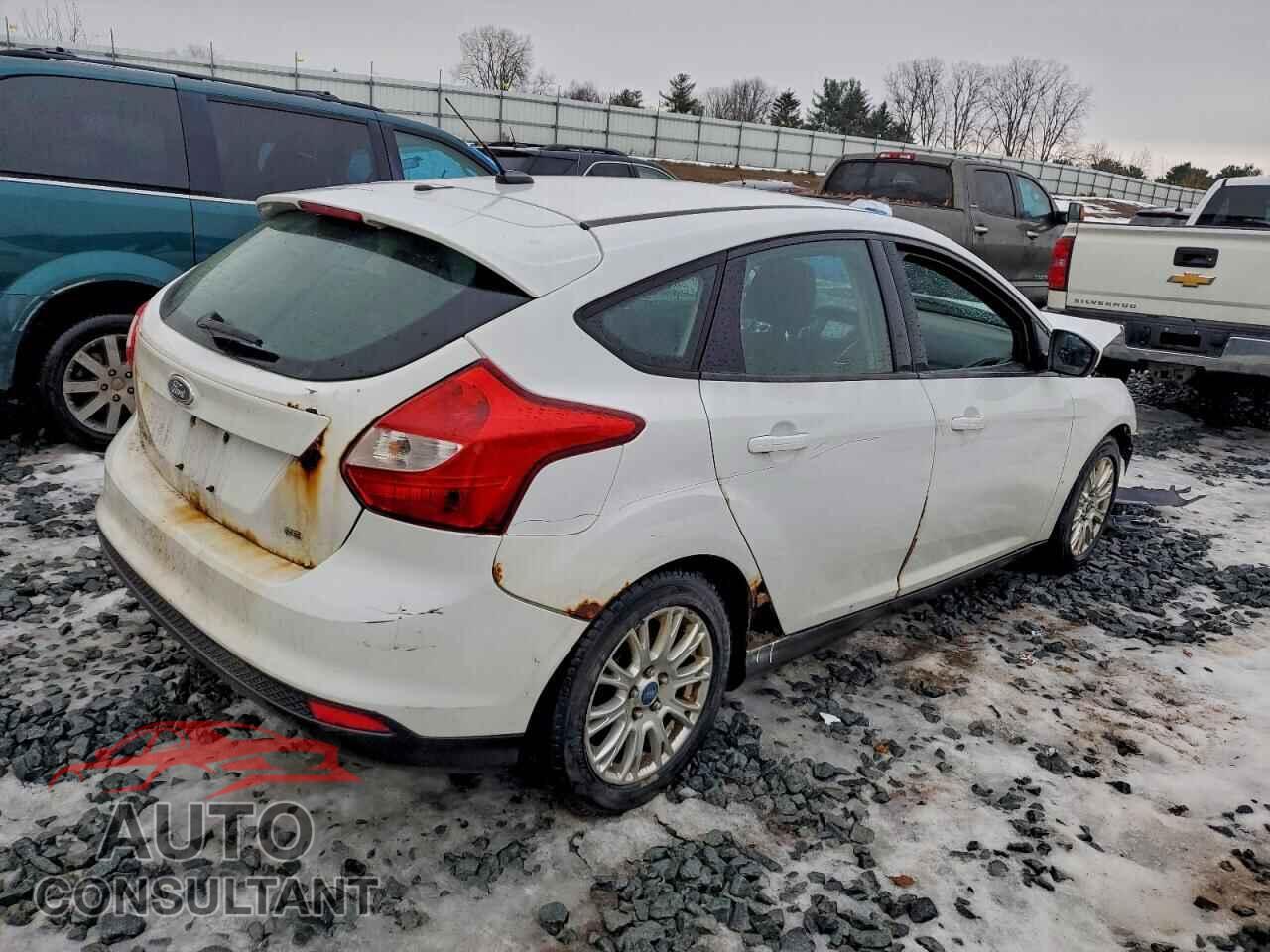 FORD FOCUS 2012 - 1FAHP3K28CL136190