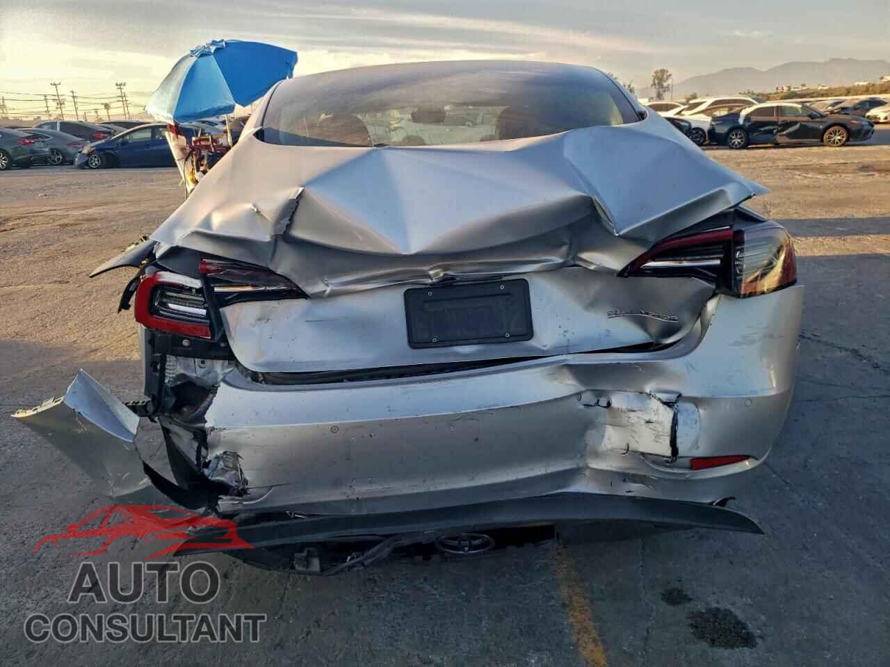 TESLA MODEL 3 2018 - 5YJ3E1EB4JF087547