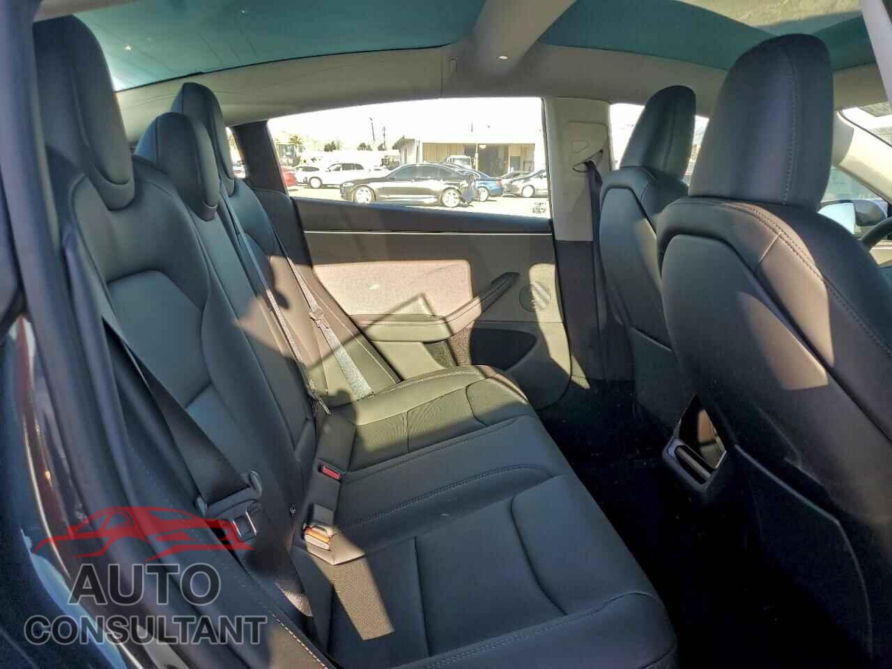 TESLA MODEL 3 2025 - 5YJ3E1EA7SF936238