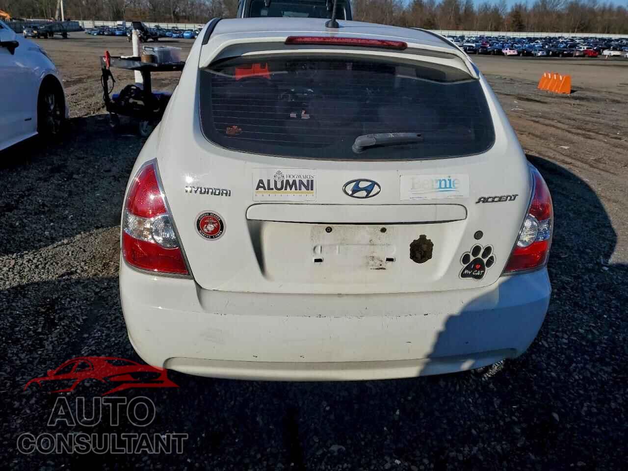 HYUNDAI ACCENT 2011 - KMHCM3AC1BU187607