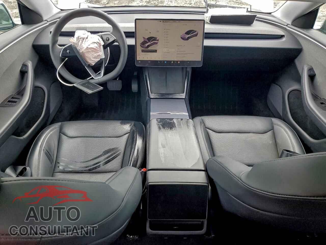 TESLA MODEL 3 2024 - 5YJ3E1EA2RF823677