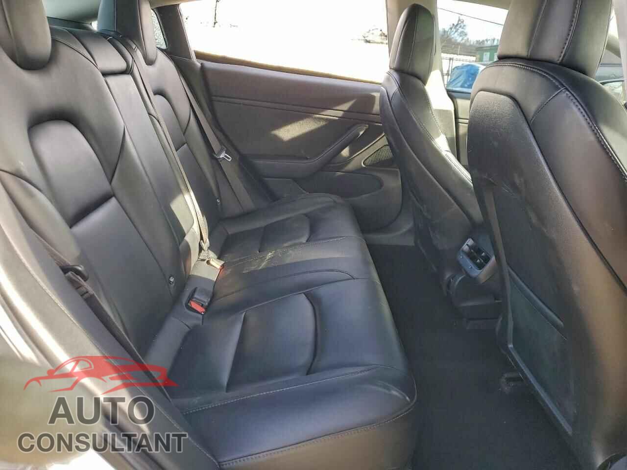 TESLA MODEL 3 2018 - 5YJ3E1EA7JF035420
