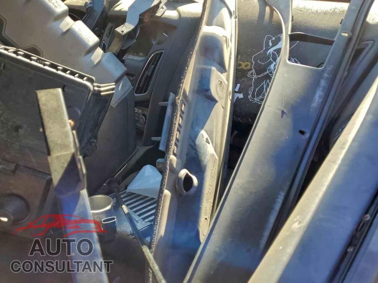FORD FOCUS 2017 - 1FADP3L94HL339028