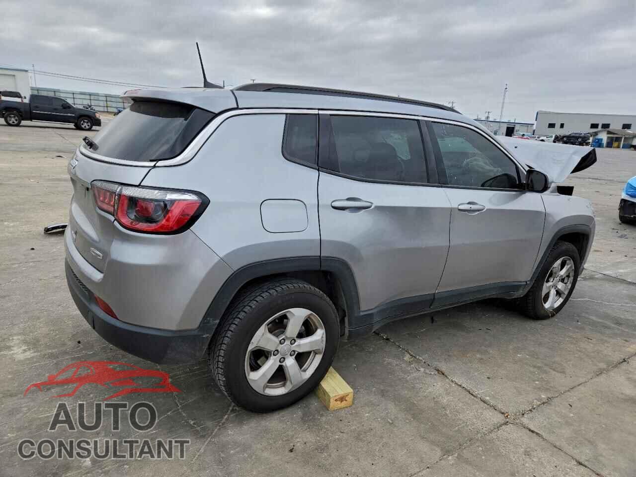 JEEP COMPASS 2018 - 3C4NJDBB0JT282489