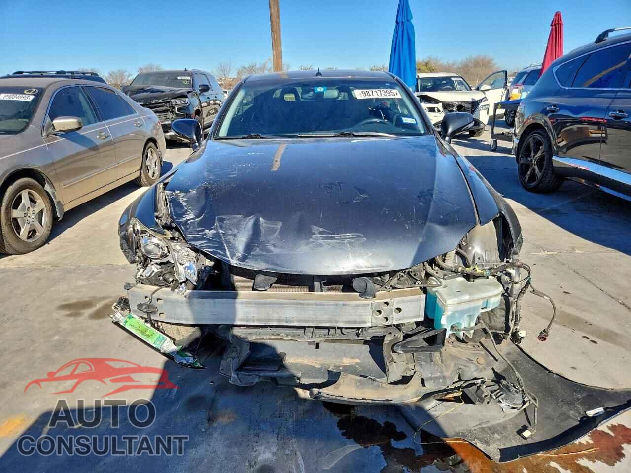 LEXUS IS 2011 - JTHFF2C23B2519390