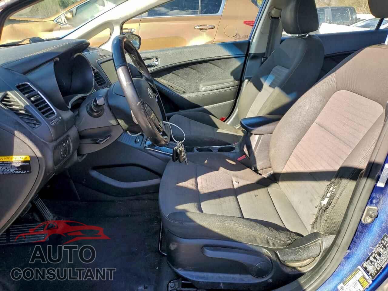 KIA FORTE 2017 - 3KPFL4A73HE062533