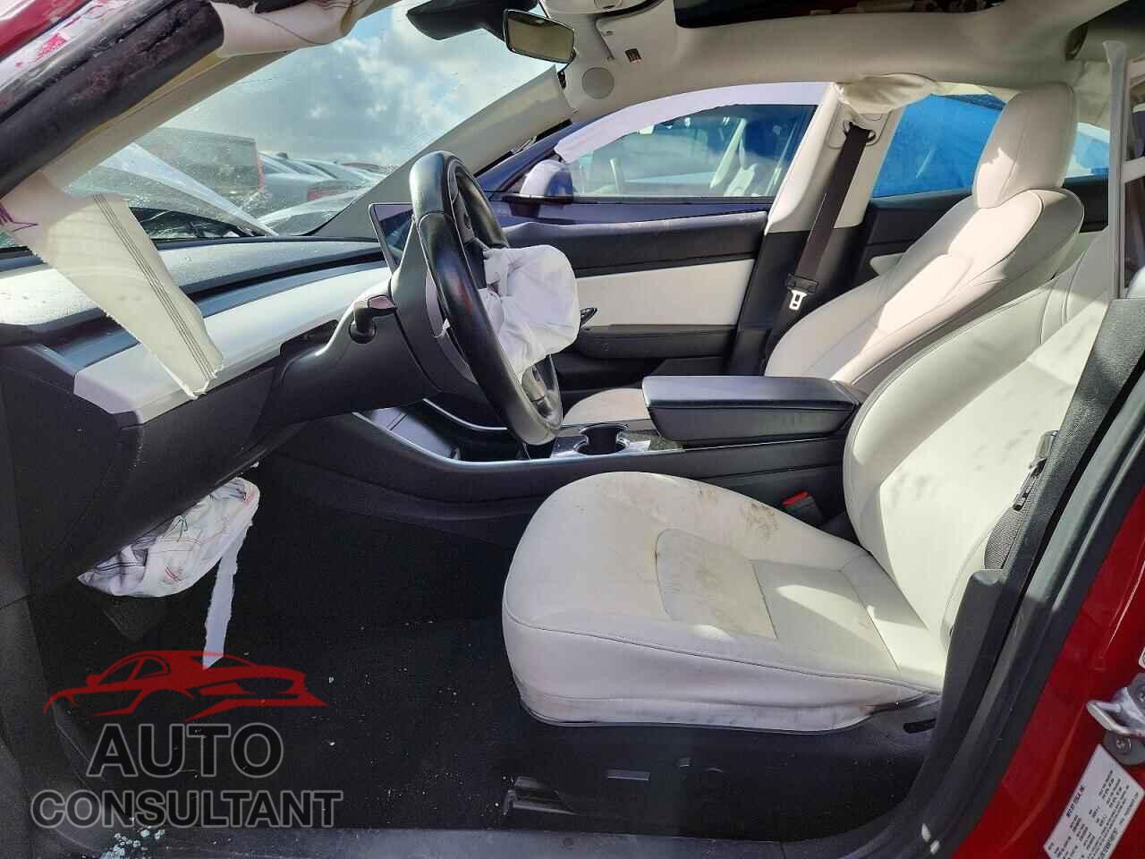 TESLA MODEL 3 2019 - 5YJ3E1EA5KF402767
