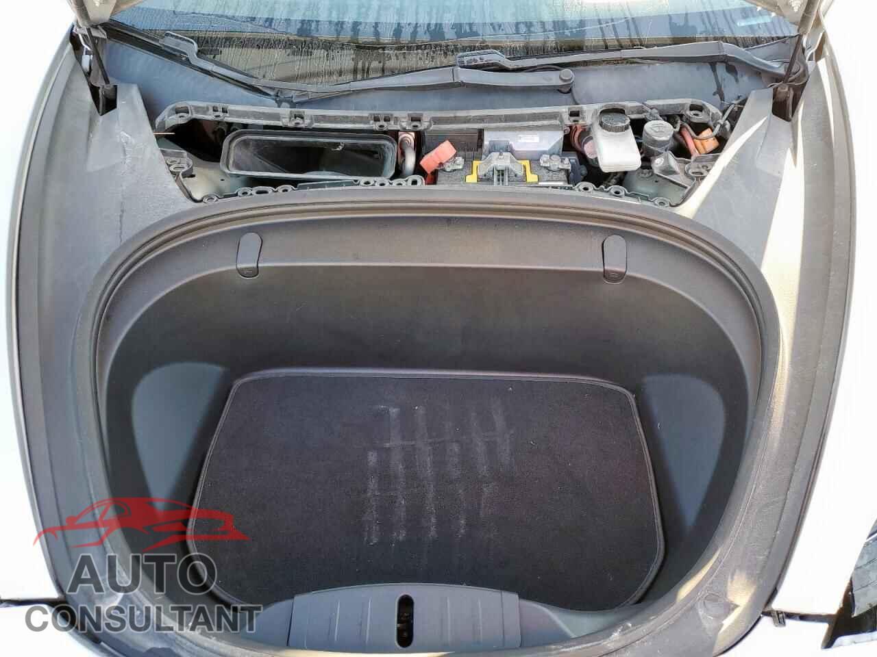 TESLA MODEL 3 2018 - 5YJ3E1EA6JF077271