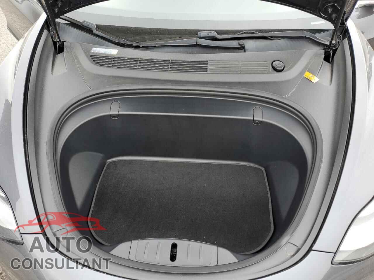 TESLA MODEL 3 2018 - 5YJ3E1EB0JF069109