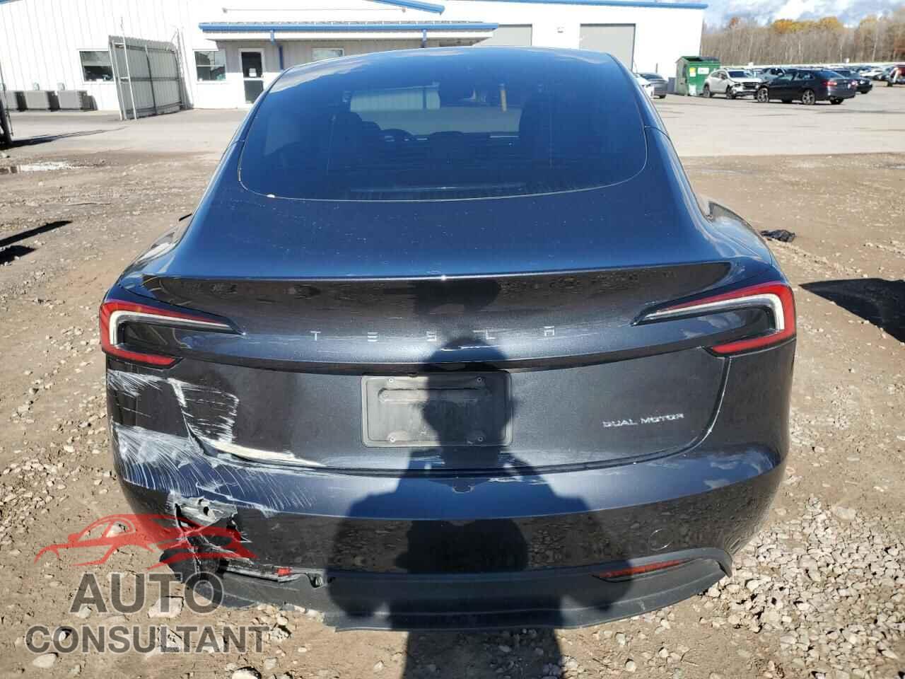 TESLA MODEL 3 2024 - 5YJ3E1EB9RF716943