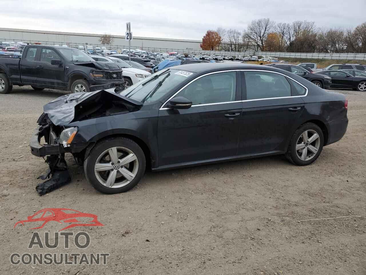 VOLKSWAGEN PASSAT 2012 - 1VWBP7A38CC056600