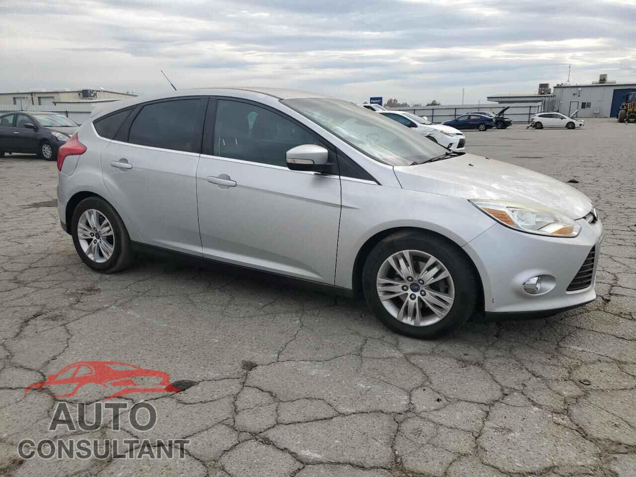 FORD FOCUS 2012 - 1FAHP3M28CL452203