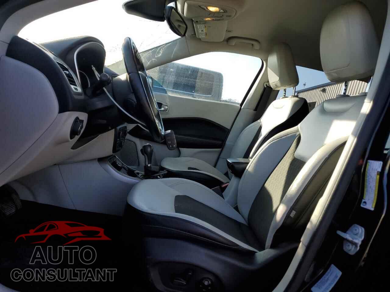 JEEP COMPASS 2017 - 3C4NJDBB8HT616908