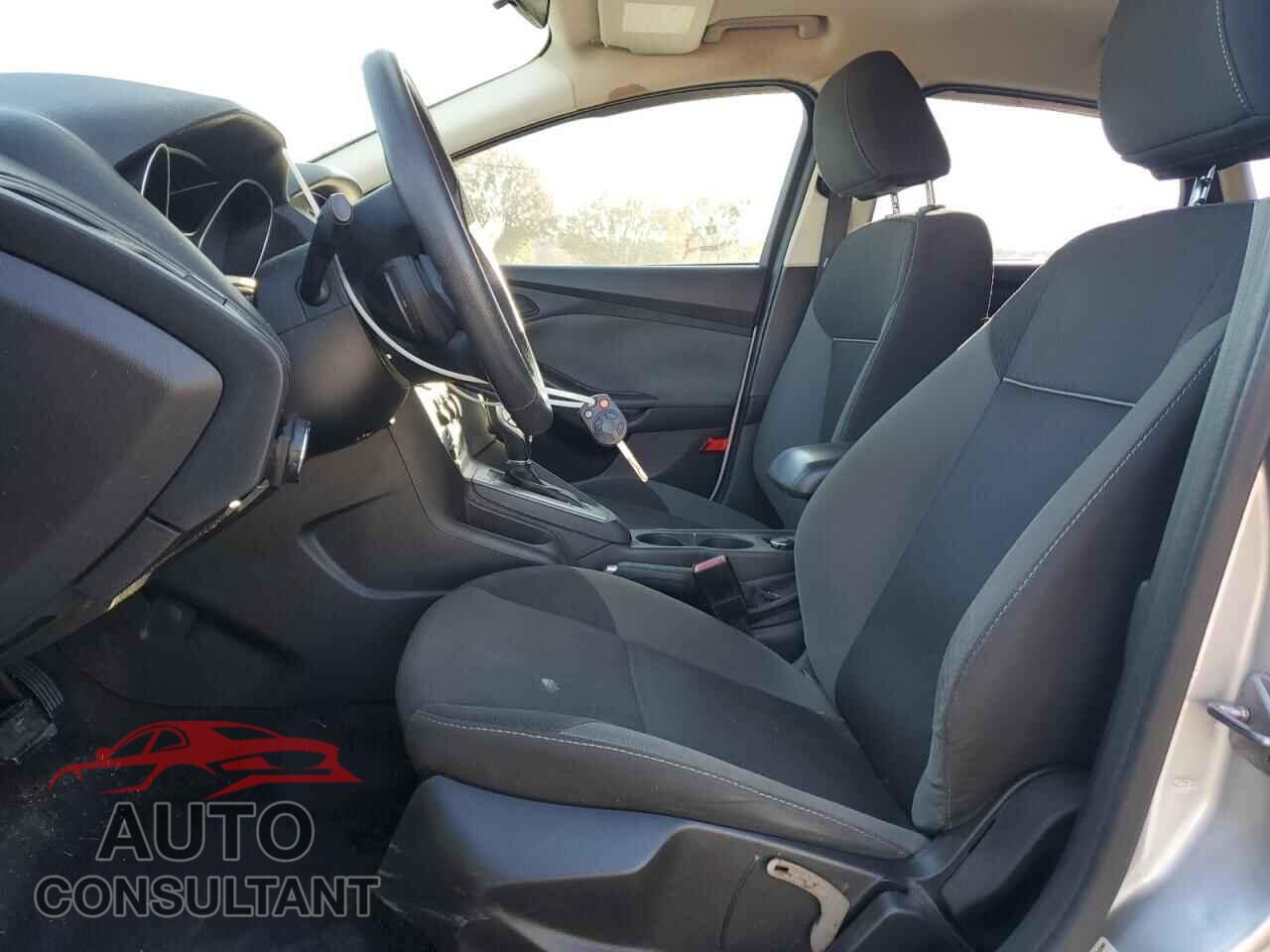 FORD FOCUS 2012 - 1FAHP3K2XCL406102