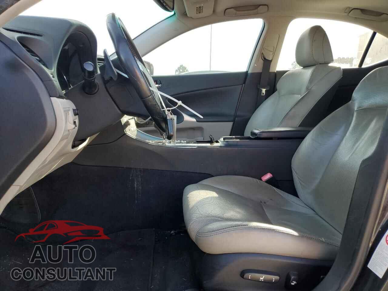 LEXUS IS 2011 - JTHBF5C23B5138749